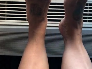 Amateur Foot Fetish Girlfriend Sucks and gives a Footjob